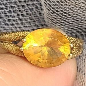 Stunning 10k gold citrine ring